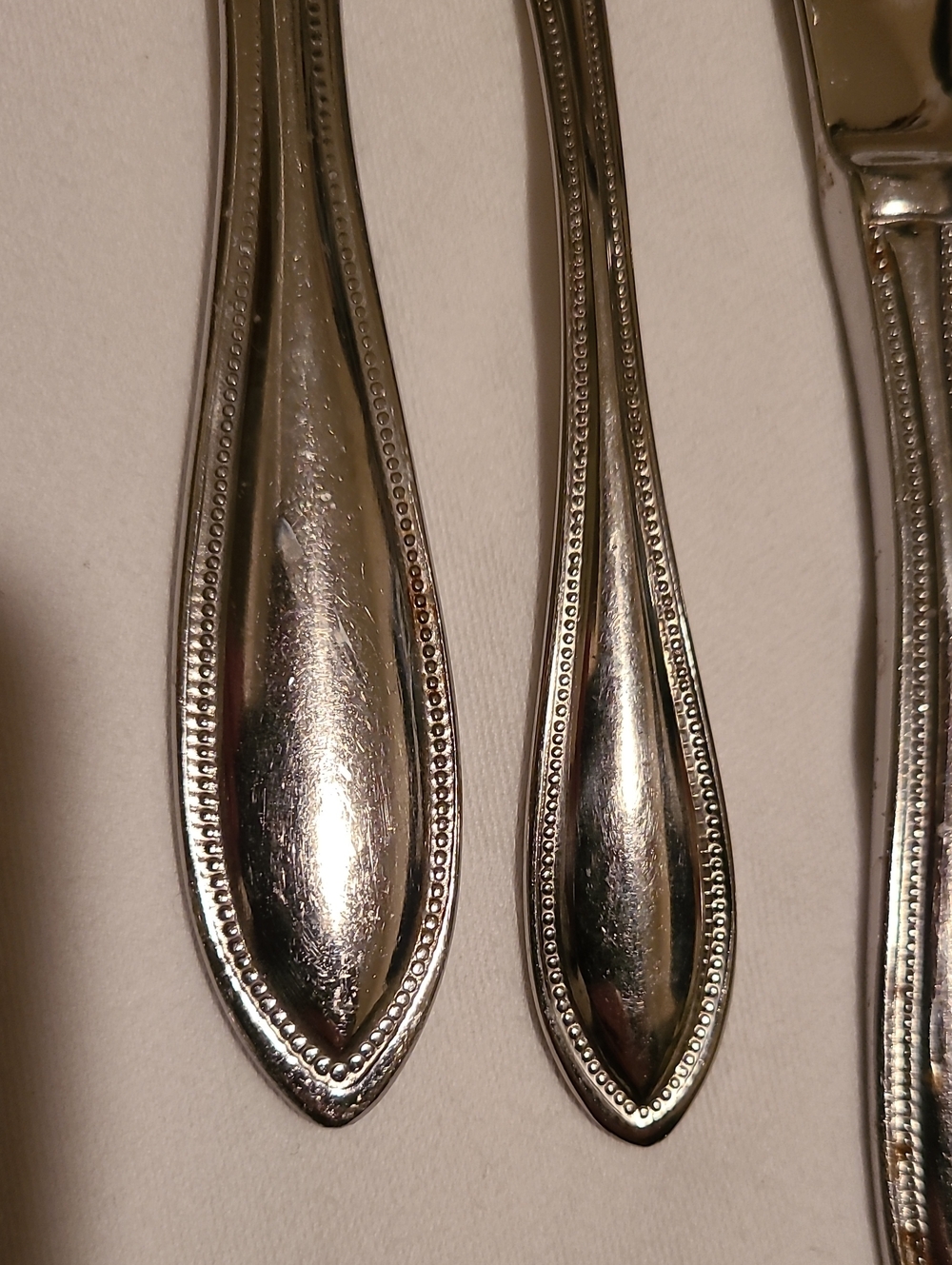 Wallace 18/10 Indonesia Silver Flatware, 19 Pieces Beaded Edge Teardrop